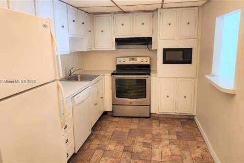 Condominio en venta en Sunny Isles Beach, Florida, 1 dormitorio, 93.37 m2 № 1944191 - foto 5