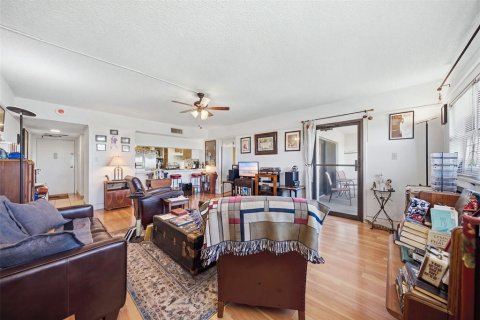 Copropriété à vendre à Tampa, Floride: 1 chambre, 83.24 m2 № 2425922 - photo 3