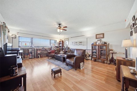 Copropriété à vendre à Tampa, Floride: 1 chambre, 83.24 m2 № 2425922 - photo 4