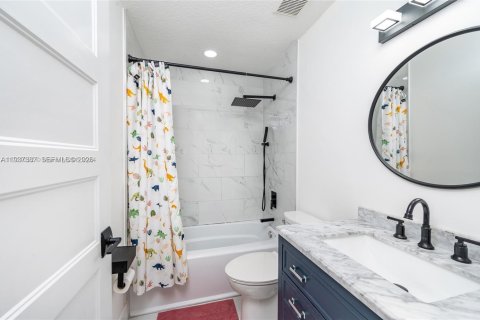 Купить виллу или дом в Майами, Флорида 4 спальни, 239.5м2, № 1995238 - фото 25