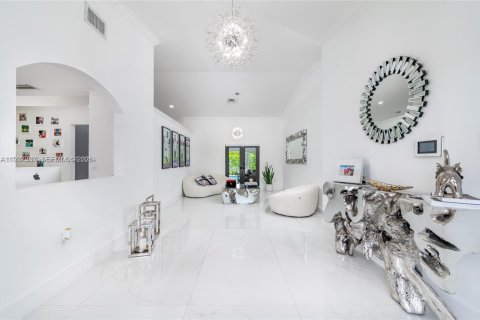 Купить виллу или дом в Майами, Флорида 4 спальни, 239.5м2, № 1995238 - фото 9