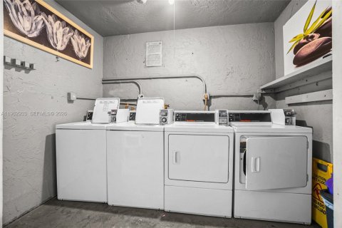 Villa ou maison à louer à Dania Beach, Floride: 2 chambres, 1149.57 m2 № 2023942 - photo 19