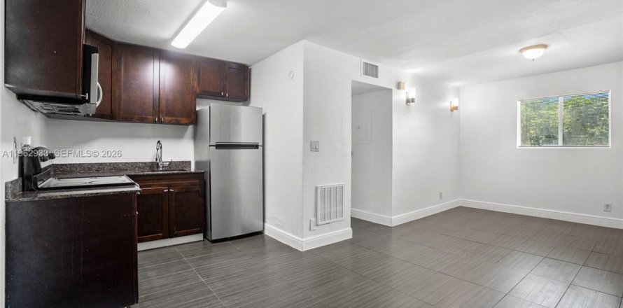 Villa ou maison à Dania Beach, Floride 2 chambres, 1149.57 m2 № 2023942