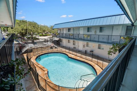 Villa ou maison à louer à Dania Beach, Floride: 2 chambres, 1149.57 m2 № 2023942 - photo 17