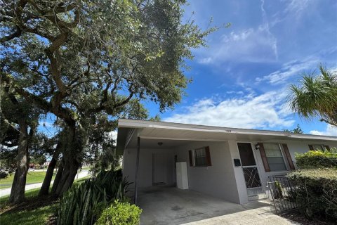 Appartement à louer à Clermont, Floride: 2 chambres, 75.44 m2 № 1915684 - photo 1