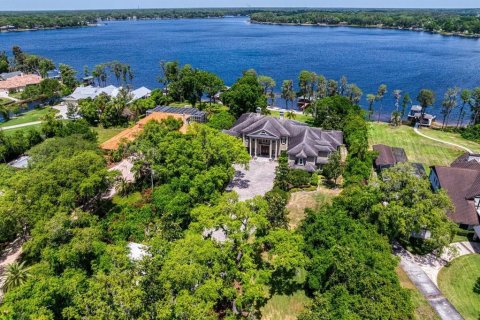 Casa en Odessa, Florida 8 dormitorios, 962.19 m2 № 2139039