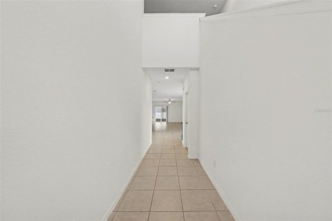 Villa ou maison à vendre à Zephyrhills, Floride: 5 chambres, 221.94 m2 № 2398850 - photo 8