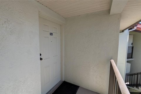 Condo in Tierra Verde, Florida, 1 bedroom  № 2148906 - photo 8