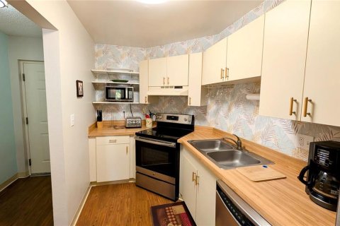 Condo in Tierra Verde, Florida, 1 bedroom  № 2148906 - photo 19