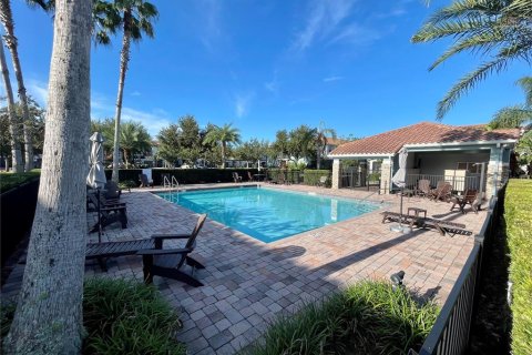 Townhouse in Oviedo, Florida 3 bedrooms, 162.86 sq.m. № 1915937 - photo 5