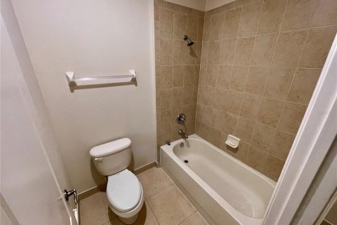 Townhouse in Oviedo, Florida 3 bedrooms, 162.86 sq.m. № 1915937 - photo 27