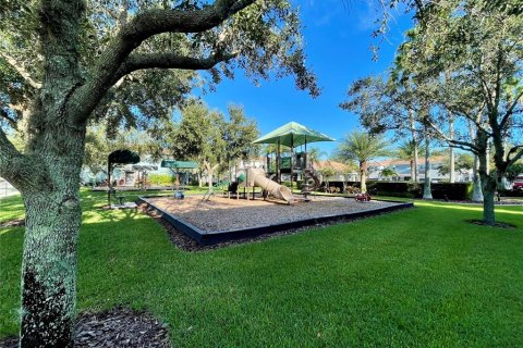 Townhouse in Oviedo, Florida 3 bedrooms, 162.86 sq.m. № 1915937 - photo 6