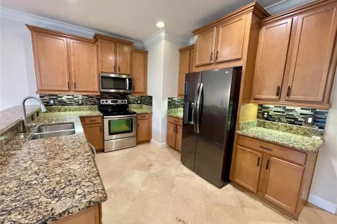 Townhouse in Oviedo, Florida 3 bedrooms, 162.86 sq.m. № 1915937 - photo 4