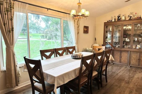 House in Clermont, Florida 3 bedrooms, 327.76 sq.m. № 2230573 - photo 8