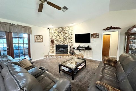 House in Clermont, Florida 3 bedrooms, 327.76 sq.m. № 2230573 - photo 6