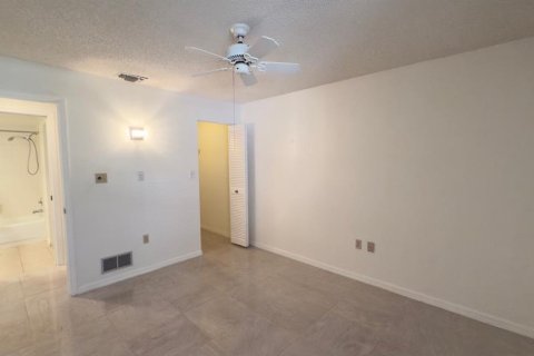 Casa en alquiler en Sarasota, Florida, 2 dormitorios, 135.27 m2 № 1848442 - foto 13