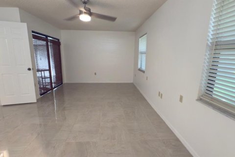 Casa en alquiler en Sarasota, Florida, 2 dormitorios, 135.27 m2 № 1848442 - foto 9
