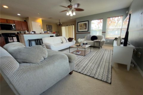 Adosado en alquiler en Kissimmee, Florida, 3 dormitorios, 164.34 m2 № 2105771 - foto 3