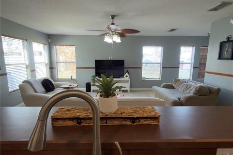 Adosado en alquiler en Kissimmee, Florida, 3 dormitorios, 164.34 m2 № 2105771 - foto 2
