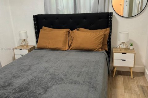 House in Fort Lauderdale, Florida 2 bedrooms, 85.84 sq.m. № 2068648 - photo 21