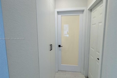 Townhouse in Doral, Florida 4 bedrooms, 204.11 sq.m. № 2003581 - photo 18