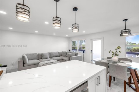 Condominio en alquiler en Deerfield Beach, Florida, 2 dormitorios, 79.9 m2 № 2075748 - foto 14