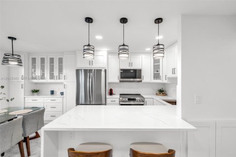 Condominio en alquiler en Deerfield Beach, Florida, 2 dormitorios, 79.9 m2 № 2075748 - foto 3