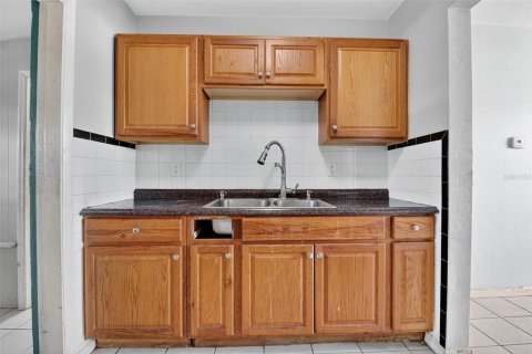 House in North Port, Florida 3 bedrooms, 105.44 sq.m. № 1904645 - photo 9
