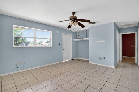 House in North Port, Florida 3 bedrooms, 105.44 sq.m. № 1904645 - photo 4