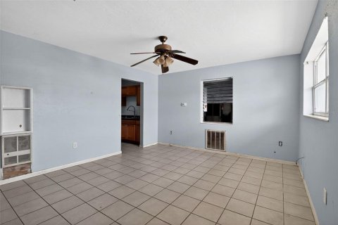 House in North Port, Florida 3 bedrooms, 105.44 sq.m. № 1904645 - photo 6
