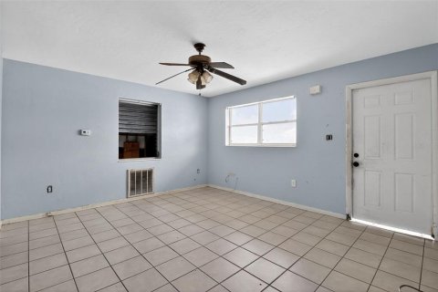 House in North Port, Florida 3 bedrooms, 105.44 sq.m. № 1904645 - photo 5