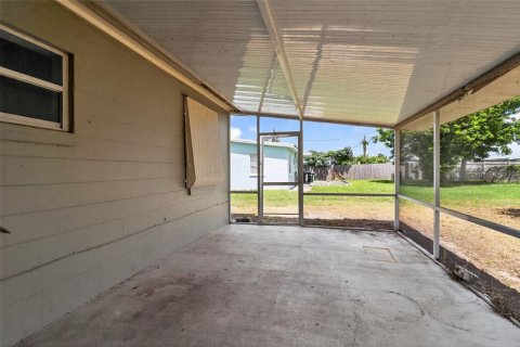 House in North Port, Florida 3 bedrooms, 105.44 sq.m. № 1904645 - photo 25