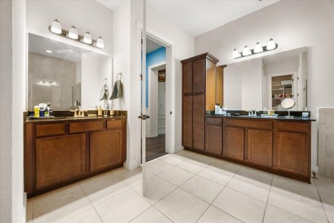 Casa en venta en Orlando, Florida, 6 dormitorios, 443.98 m2 № 1907412 - foto 22