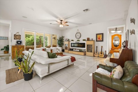 Casa en venta en Orlando, Florida, 6 dormitorios, 443.98 m2 № 1907412 - foto 8