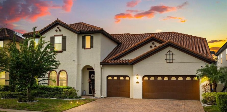 Casa en Orlando, Florida 6 dormitorios, 443.98 m2 № 1907412
