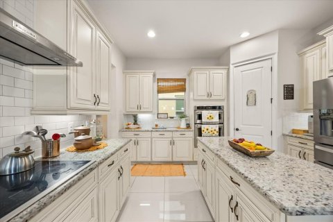 Casa en venta en Orlando, Florida, 6 dormitorios, 443.98 m2 № 1907412 - foto 11