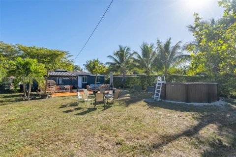 House in North Miami, Florida 2 bedrooms, 74.32 sq.m. № 1868073 - photo 18