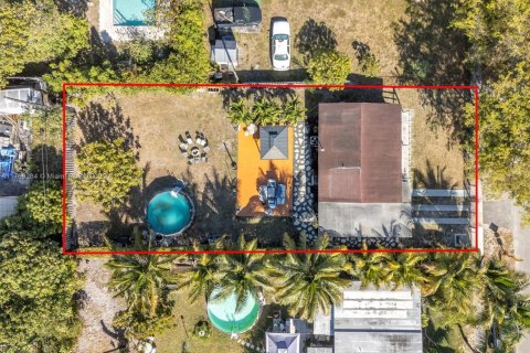 House in North Miami, Florida 2 bedrooms, 74.32 sq.m. № 1868073 - photo 20