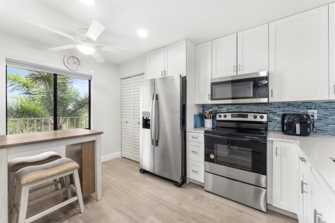 Condo in Delray Beach, Florida, 2 bedrooms  № 2174139 - photo 5