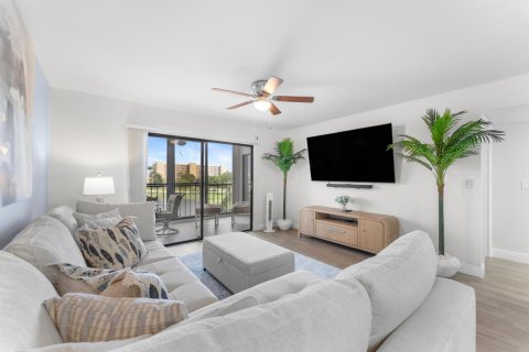 Condo in Delray Beach, Florida, 2 bedrooms  № 2174139 - photo 14