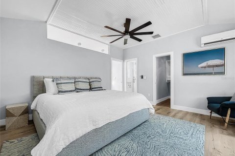Casa en venta en Treasure Island, Florida, 3 dormitorios, 93.83 m2 № 2414892 - foto 29