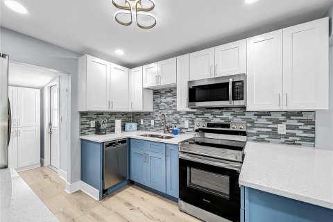 Casa en venta en Treasure Island, Florida, 3 dormitorios, 93.83 m2 № 2414892 - foto 12