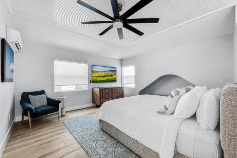 Casa en venta en Treasure Island, Florida, 3 dormitorios, 93.83 m2 № 2414892 - foto 24