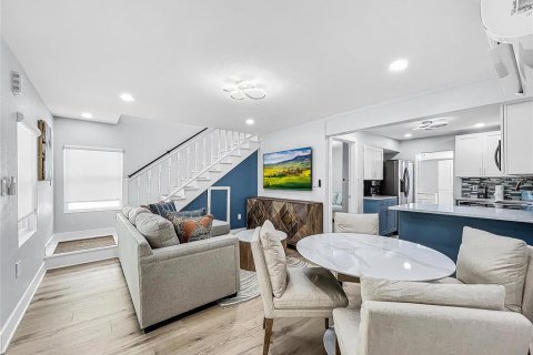 Casa en venta en Treasure Island, Florida, 3 dormitorios, 93.83 m2 № 2414892 - foto 7