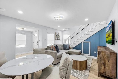 Casa en venta en Treasure Island, Florida, 3 dormitorios, 93.83 m2 № 2414892 - foto 8