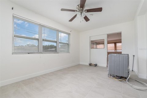 House in Daytona Beach, Florida 3 bedrooms, 133.13 sq.m. № 1801580 - photo 20