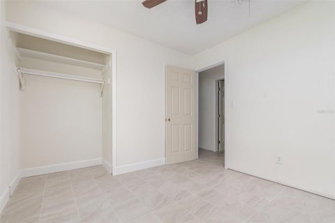 House in Daytona Beach, Florida 3 bedrooms, 133.13 sq.m. № 1801580 - photo 16