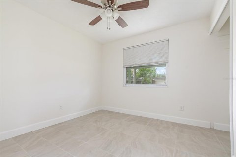 House in Daytona Beach, Florida 3 bedrooms, 133.13 sq.m. № 1801580 - photo 15