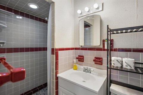 Casa en alquiler en Gulfport, Florida, 4 dormitorios, 153.01 m2 № 1757595 - foto 13
