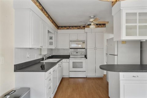 Casa en alquiler en Gulfport, Florida, 4 dormitorios, 153.01 m2 № 1757595 - foto 16